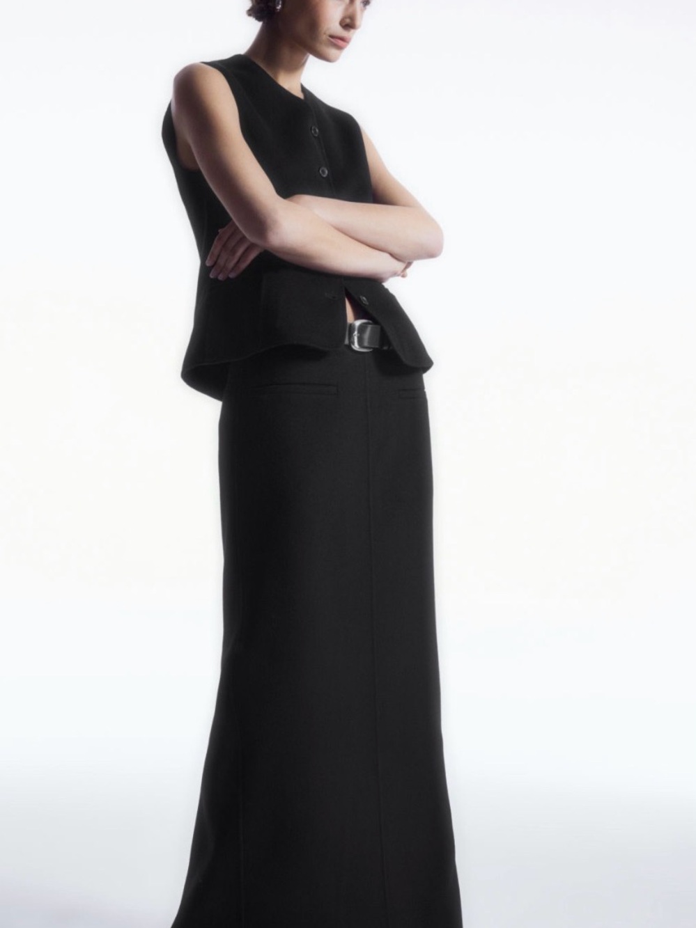 COS Black Maxi Skirt with Sleek Silhouette
